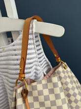 Lade das Bild in den Galerie-Viewer, LOUIS VUITTON GRACEFUL MM
