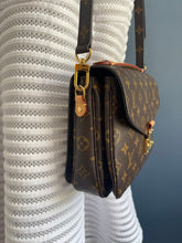 Lade das Bild in den Galerie-Viewer, LOUIS VUITTON MÉTIS
