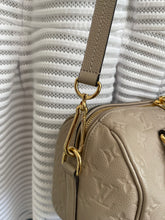 Lade das Bild in den Galerie-Viewer, LOUIS VUITTON SPEEDY 25 EMPREINTE
