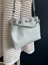Lade das Bild in den Galerie-Viewer, LOUIS VUITTON BUNDLE
