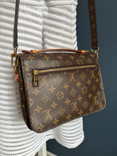 Lade das Bild in den Galerie-Viewer, LOUIS VUITTON MÉTIS
