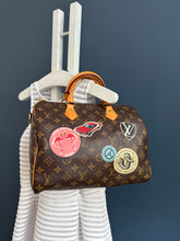 Lade das Bild in den Galerie-Viewer, LOUIS VUITTON WORLD TOUR SPEEDY 30
