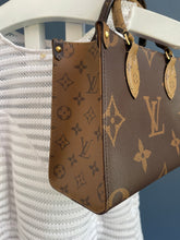 Lade das Bild in den Galerie-Viewer, LOUIS VUITTON ONTHEGO PM
