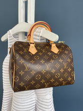 Lade das Bild in den Galerie-Viewer, LOUIS VUITTON SPEEDY 25 MIT SCHULTERRIEMEN
