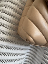 Lade das Bild in den Galerie-Viewer, YSL LOULOU TOY
