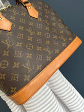 Lade das Bild in den Galerie-Viewer, LOUIS VUITTON ALMA PM
