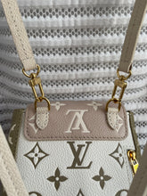 Lade das Bild in den Galerie-Viewer, LOUIS VUITTON TINY BACKPACK MINI
