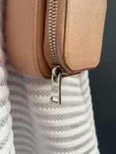 Lade das Bild in den Galerie-Viewer, PRADA CROSSBODY BAG
