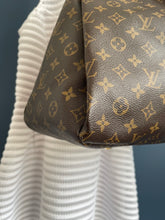 Lade das Bild in den Galerie-Viewer, LOUIS VUITTON ARTSY GM
