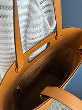 Lade das Bild in den Galerie-Viewer, MCM SHOPPER
