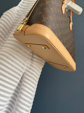 Lade das Bild in den Galerie-Viewer, LOUIS VUITTON ALMA MM
