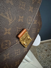 Lade das Bild in den Galerie-Viewer, LOUIS VUITTON MÉTIS
