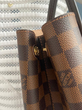 Lade das Bild in den Galerie-Viewer, LOUIS VUITTON KENSINGTON
