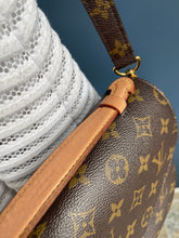 Lade das Bild in den Galerie-Viewer, LOUIS VUITTON MÉTIS

