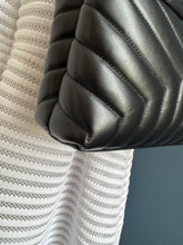 Lade das Bild in den Galerie-Viewer, YSL LOULOU
