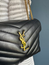 Lade das Bild in den Galerie-Viewer, YSL LOULOU MEDIUM

