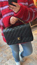 Lade das Bild in den Galerie-Viewer, CHANEL DOUBLE FLAP JUMBO
