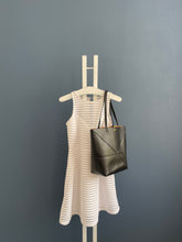 Lade das Bild in den Galerie-Viewer, LOEWE PUZZLE FOLD SHOPPER
