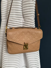 Lade das Bild in den Galerie-Viewer, LOUIS VUITTON MÉTIS EMPREINTE
