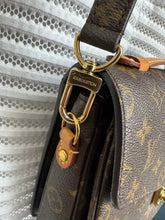 Lade das Bild in den Galerie-Viewer, LOUIS VUITTON MÉTIS
