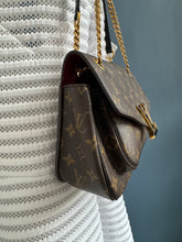 Lade das Bild in den Galerie-Viewer, LOUIS VUITTON PASSY
