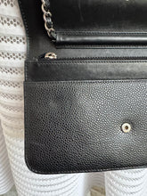 Lade das Bild in den Galerie-Viewer, CHANEL WOC
