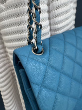 Lade das Bild in den Galerie-Viewer, CHANEL DOUBLE FLAP JUMBO
