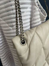 Lade das Bild in den Galerie-Viewer, YSL PUFFER MEDIUM
