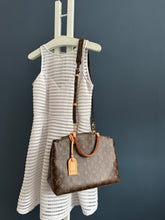 Lade das Bild in den Galerie-Viewer, LOUIS VUITTON GRAND PALAIS
