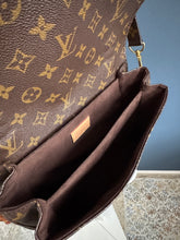 Lade das Bild in den Galerie-Viewer, LOUIS VUITTON MÉTIS
