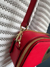 Lade das Bild in den Galerie-Viewer, MCM CROSSBODY BAG
