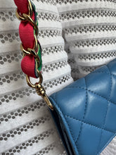 Lade das Bild in den Galerie-Viewer, CHANEL RIBBON LONG WOC
