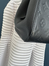 Lade das Bild in den Galerie-Viewer, LOUIS VUITTON MONTAIGNE
