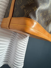 Lade das Bild in den Galerie-Viewer, LOUIS VUITTON NOÉ GRANDE
