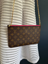 Lade das Bild in den Galerie-Viewer, LOUIS VUITTON CLUTCH
