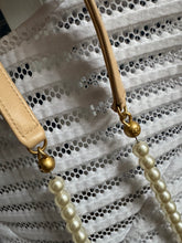 Lade das Bild in den Galerie-Viewer, CHANEL MINI BAG
