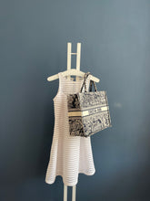 Lade das Bild in den Galerie-Viewer, DIOR BOOK TOTE LARGE
