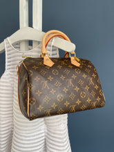 Lade das Bild in den Galerie-Viewer, LOUIS VUITTON SPEEDY 25 MIT SCHULTERRIEMEN
