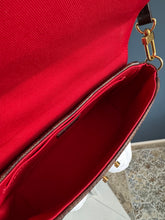 Lade das Bild in den Galerie-Viewer, LOUIS VUITTON CROISSETE
