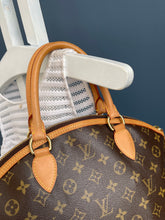 Lade das Bild in den Galerie-Viewer, LOUIS VUITTON LOCKIT
