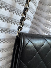 Lade das Bild in den Galerie-Viewer, CHANEL WOC
