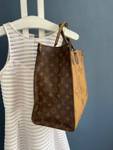 Lade das Bild in den Galerie-Viewer, LOUIS VUITTON ONTHEGO GM
