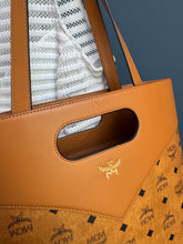 Lade das Bild in den Galerie-Viewer, MCM SHOPPER
