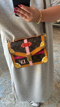 Lade das Bild in den Galerie-Viewer, LOUIS VUITTON MÉTIS SUMMER TRANK

