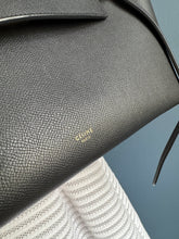 Lade das Bild in den Galerie-Viewer, CÉLINE BELT MINI
