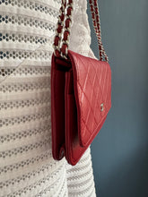 Lade das Bild in den Galerie-Viewer, CHANEL WOC
