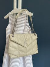 Lade das Bild in den Galerie-Viewer, YSL PUFFER MEDIUM
