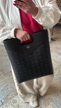 Lade das Bild in den Galerie-Viewer, MCM SHOPPER
