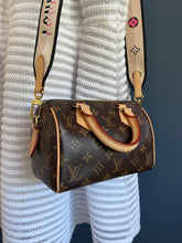 Lade das Bild in den Galerie-Viewer, LOUIS VUITTON SPEEDY 20 MIT SCHULTERRIEMEN
