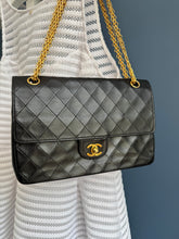 Lade das Bild in den Galerie-Viewer, CHANEL TIMELESS MEDIUM
